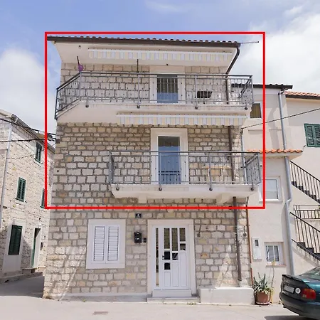 Διαμέρισμα Kastilac Near The *